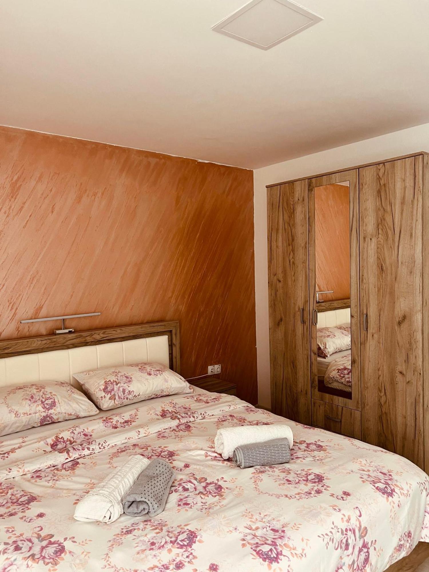 Bed and Breakfast Zeleni Dvor Рибарска Баня Экстерьер фото