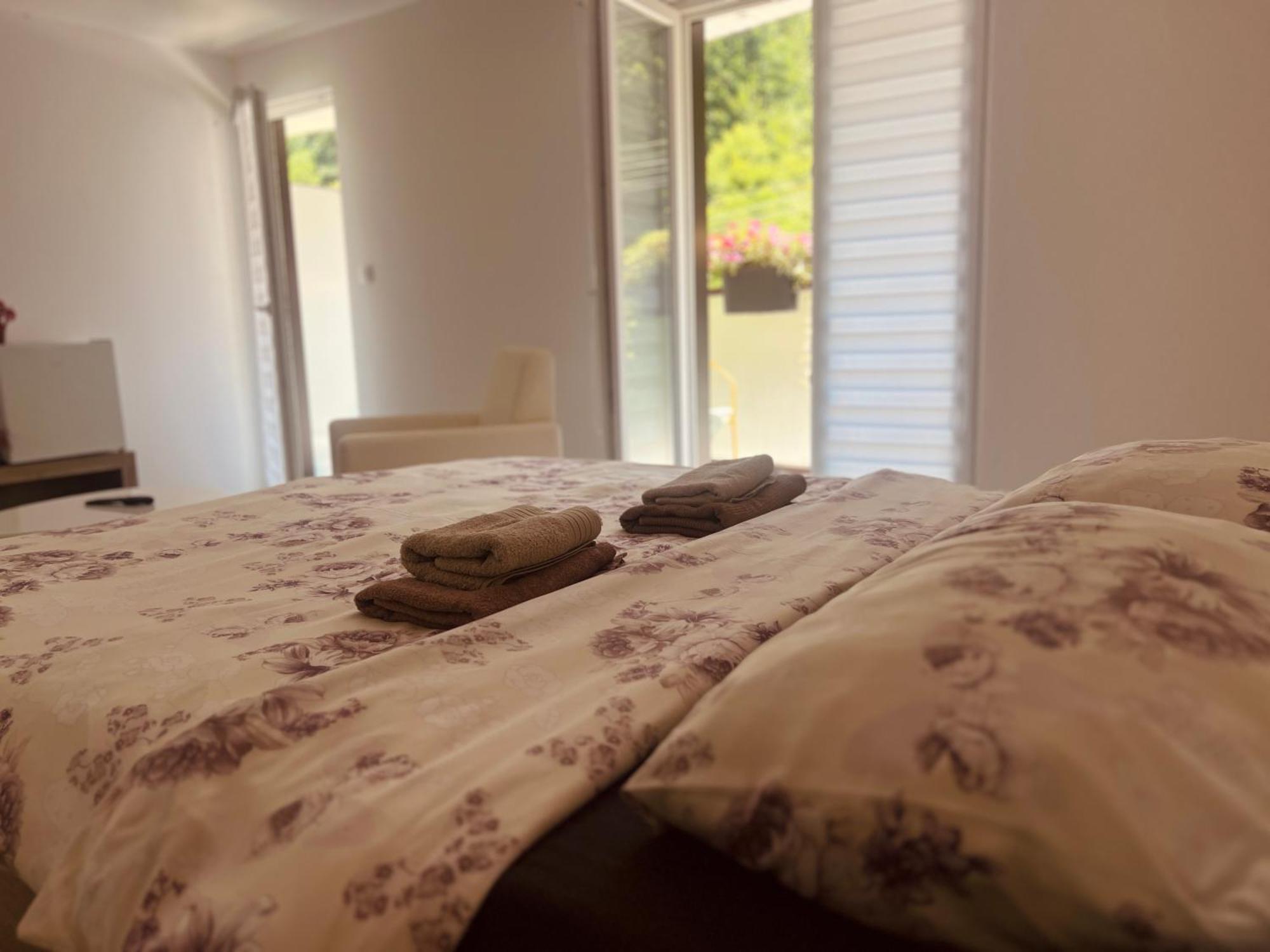 Bed and Breakfast Zeleni Dvor Рибарска Баня Экстерьер фото